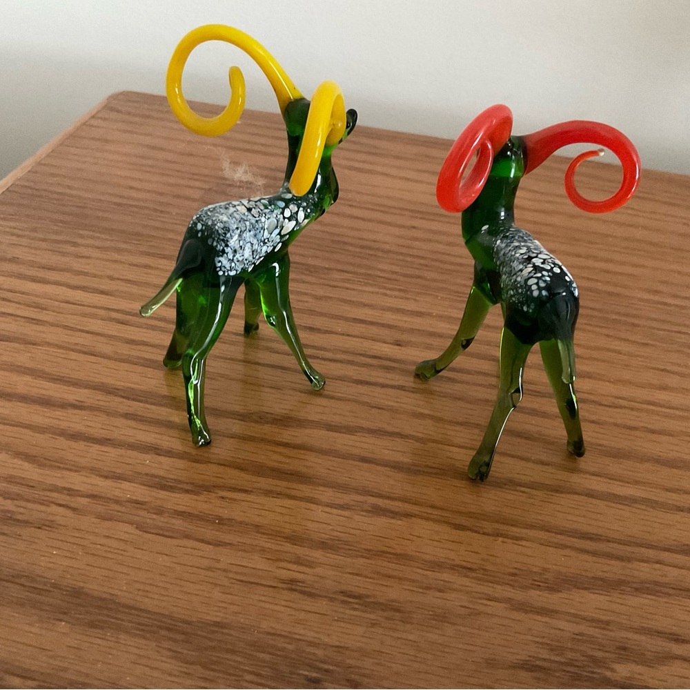 2 glass Mountain Goats, 3.5”, Murano(?)